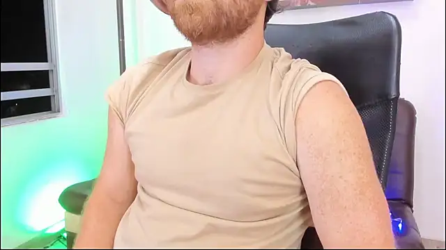 michacosio (Ask my age) - play with the foreskin