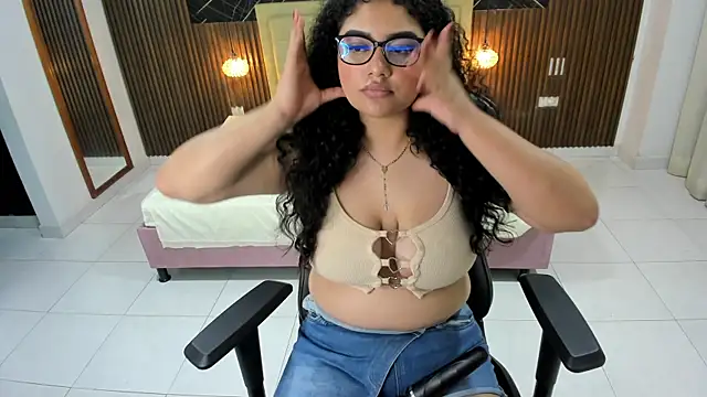Karla18_ webcam