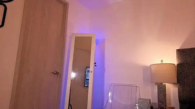 mandi4pole_ (F young) - sexy dance NAKED