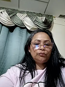 Webcam Model (ScarletthJhonson-)  is live.Free join now!