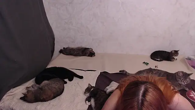 Olivia_Winston webcam