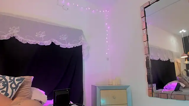 BonnieCute_ webcam