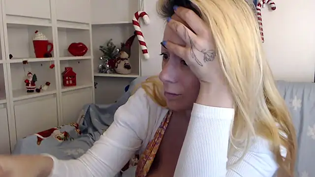 _karolynesyera_ webcam