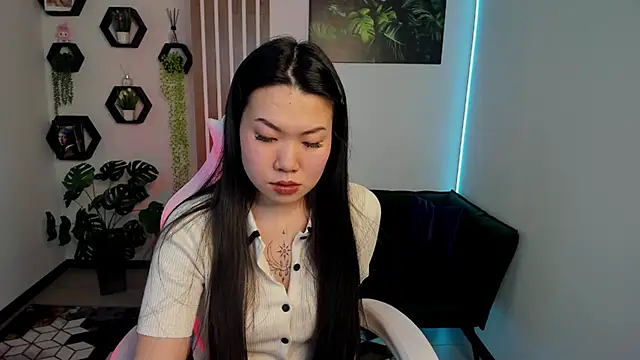 lunapurrr - LunaPurrr's free webcam - UK Sex Cams