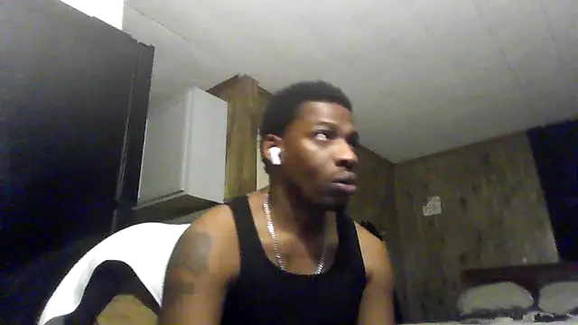 007giovani (Ask my age) - To buss a monster nut