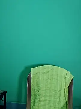 priya-das (F young) - New phone