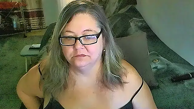 sex2 (F mature) - naked, squirt