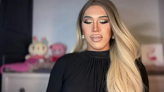 barbara-sprouse (T young) - I NEED SOMEONE TO CUDDLE <3