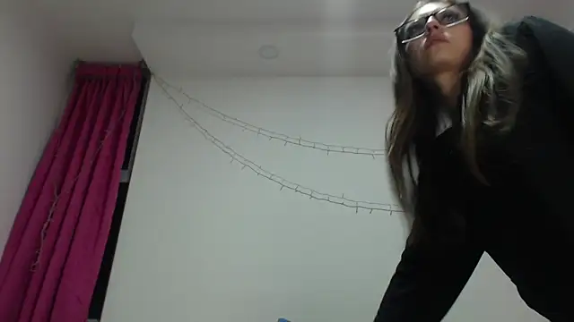 aurora_blossom__ (Ask my age) - Slap my face with your cock