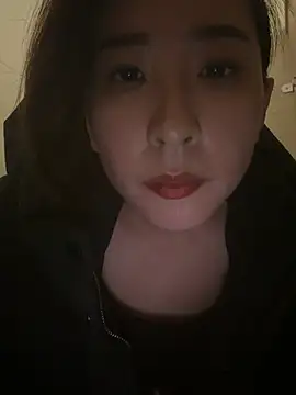 jingjingxiang-520 (F milf) - 听国王指挥1min