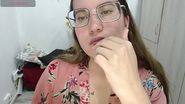 isabellahunternurs12 (F young) - Naked my pussy hairy for you