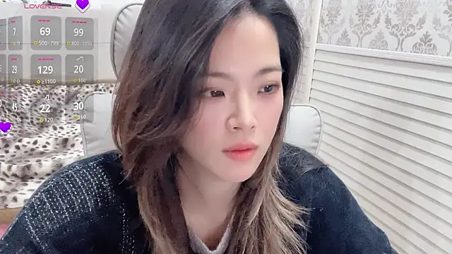 holiland (F milf) - 我们什么都不是。