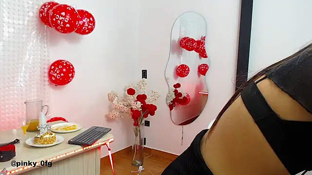 pinky_f00x - Pinky_f00x's free webcam - UK Sex Cams