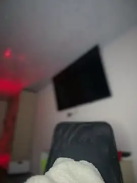 Webcam Model (Iris_lee)  is live.Free join now!