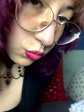 Webcam Model (SweetMilly)  is live.Free join now!