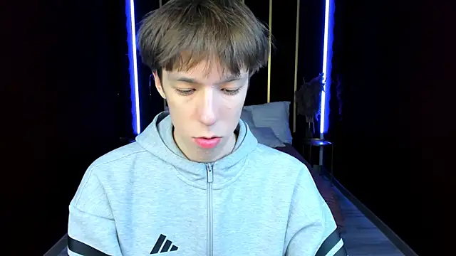 markbranston (M twink) - i am in boxers