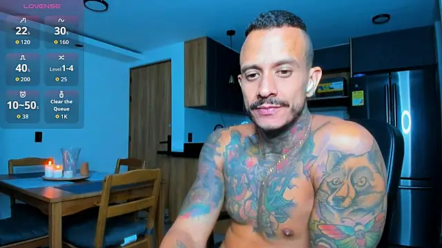 fitnolan live cam screenshot malefemale from Colombia on Tip.show – Interactive Live Cam Shows