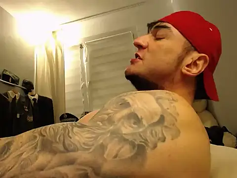 ballardbret (Ask my age) - Cock stroking, flexing, dirty talking. X