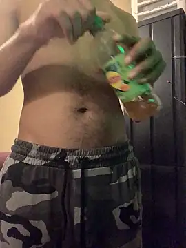 yosparky - Yosparky's free webcam - UK Sex Cams