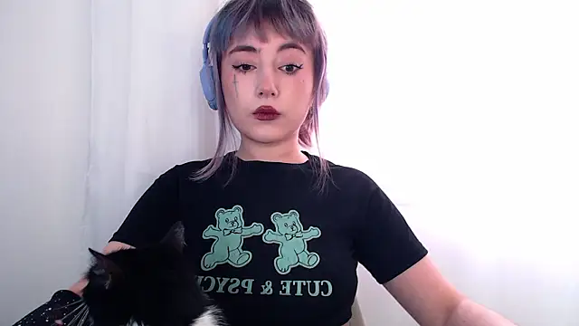 purplewitch - Purplewitch's free webcam - UK Sex Cams