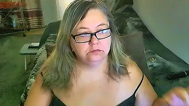 sex2 (F mature) - naked, squirt