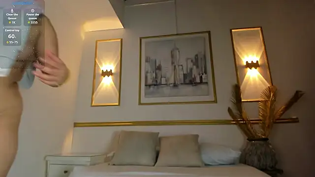 lia_sexx19 (F young) - Rub clit + close zoom pussy