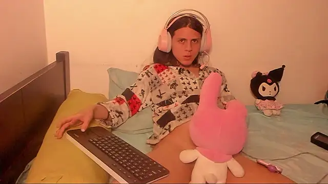 petite-goth - Petite-Goth's free webcam