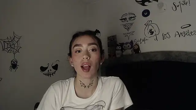 Julieta_De_Los_Angeles webcam