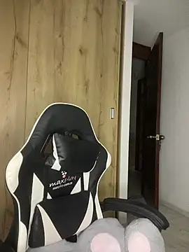 2angela_ - 2Angela_'s free webcam