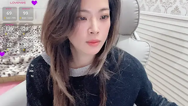 美女Holiland在线直播