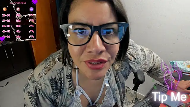 peanut_tangerine (F milf) - Naked and 5 min control lush