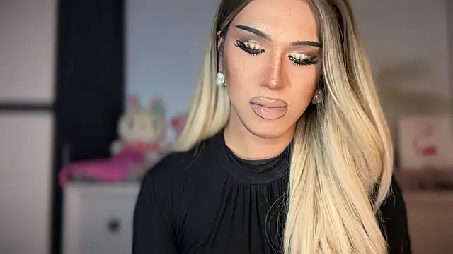 barbara-sprouse (T young) - I NEED SOMEONE TO CUDDLE <3