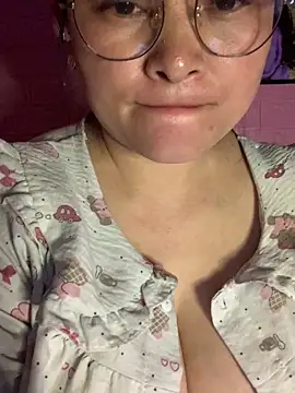 Webcam Model (Star-sweet)  is live.Free join now!