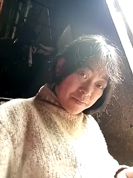 Webcam Model (Minnakutew20)  is live.Free join now!