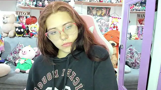 soficammy (F young) - Striptease