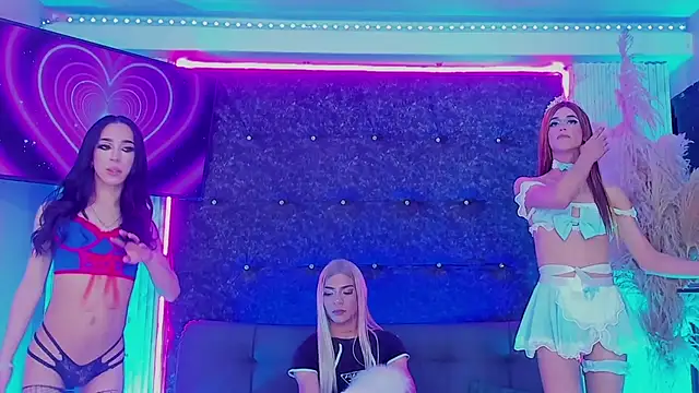 queens_wonders_blonders (Ask my age) - 🎀🦋MAKE US HAPPY AND HORNYS GIRLS 🦋🎀