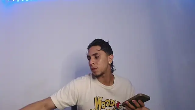 Monkey_uchiha777 webcam