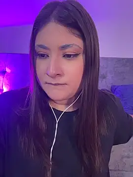 Webcam Model (Gaby__Howards)  is live.Free join now!