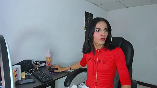 Aisha_hotts777 webcam