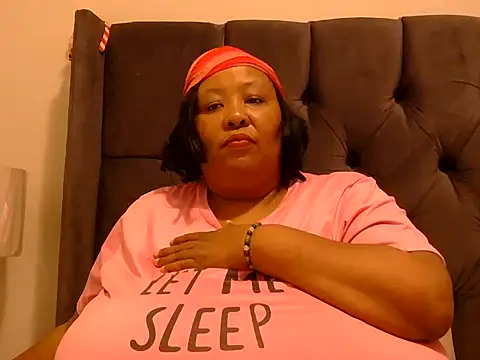 nancy111 (F milf) - make me drip and squirt on my toy