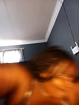 chubbymommy201 (F young) - Fixing my computer❤️