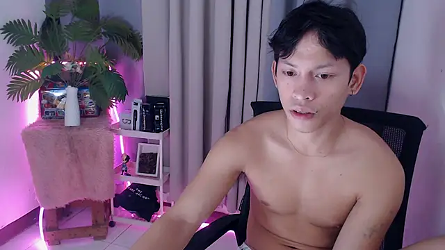 pinkcock_froi2305 webcam