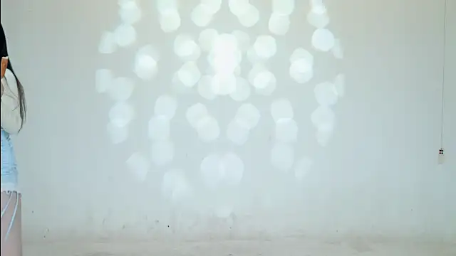 美女1X-one在线直播