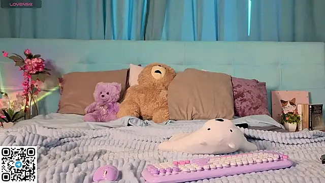 Aurora_Bennet webcam