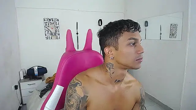 Leonard_Price webcam