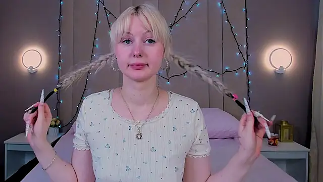 adelesilvy (F teen) - take off t-shirt