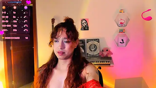 AdelineEsposito webcam