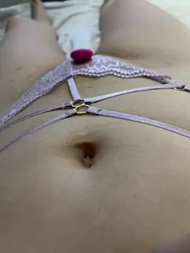 mystik_a (F young) - Un bailecito sexy hasta quedar desnuda🔥