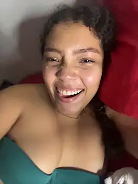 Webcam Model (PetiteKattia)  is live.Free join now!