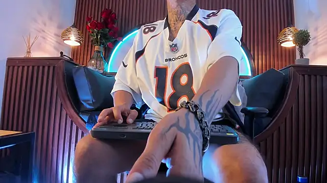 donovan_desmond - Donovan_Desmond's free webcam - UK Sex Cams